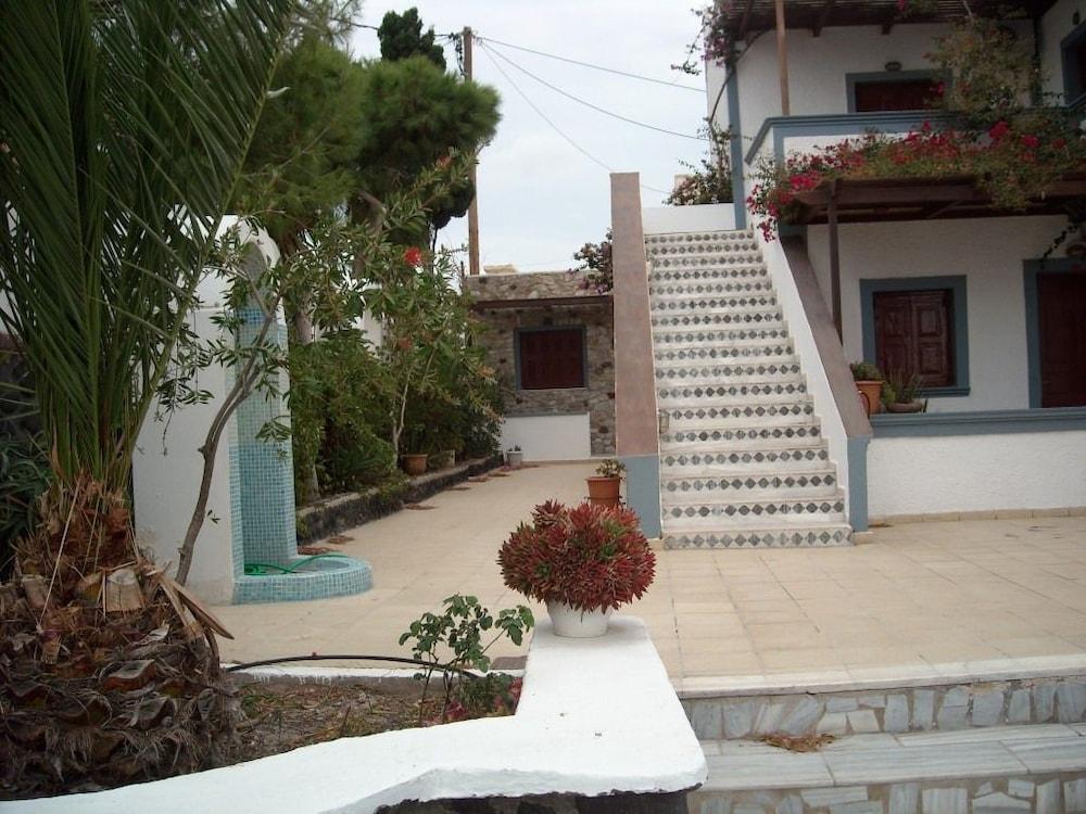Kafouros Hotel Kamári Exterior foto