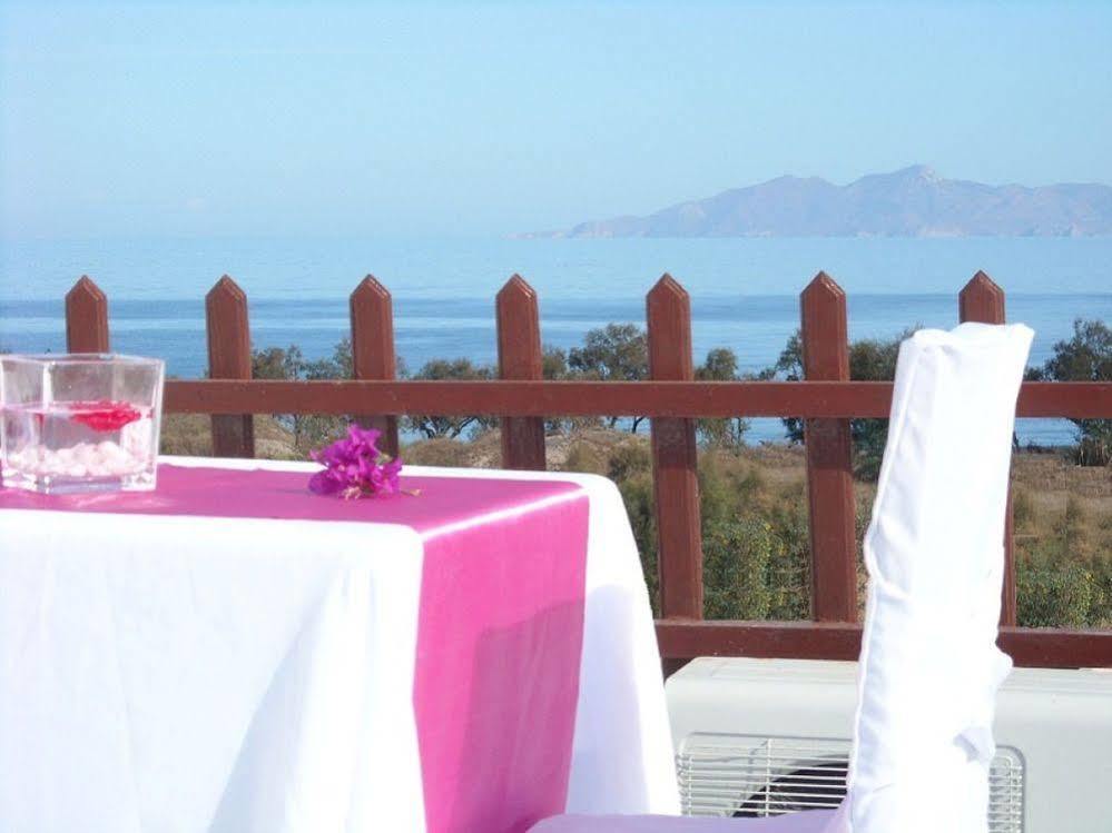 Kafouros Hotel Kamári Restaurante foto